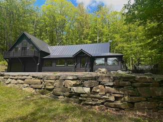 903 Old County Rd, Cavendish, VT 05142
