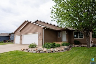 204 Mountain Ash St, Brandon, SD 57005