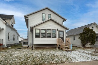 648 20th Ave SW, Cedar Rapids, IA 52404