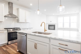 18728 Palisades Cove Dr, Moseley, VA 23120