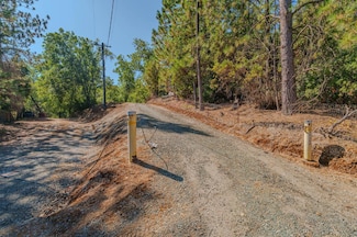 16300 Rossbridge Rd, Jackson, CA 95642