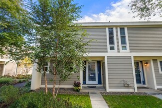11 Oak St Unit 23, Wellesley, MA 02482