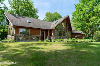 249 Old Saratoga Rd, Gansevoort, NY 12831