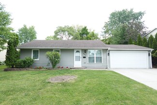111 W Green Meadows Blvd, Streamwood, IL 60107