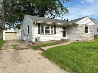 728 20th St, West Des Moines, IA 50265