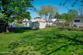 653 7th Ave, Troy, NY 12182