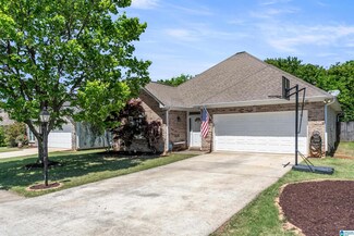 1011 Lexington Dr, Moody, AL 35004