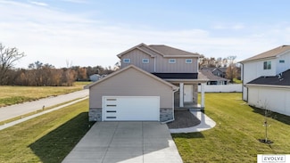 923 Arlene Cir, Papillion, NE 68046