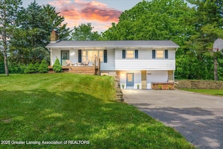 1754 S College Rd, Mason, MI 48854
