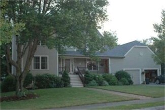 1 Wentworth Dr, Beverly, MA 01915