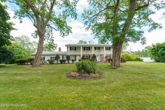 5 Strathmore Dr, Albany, NY 12211