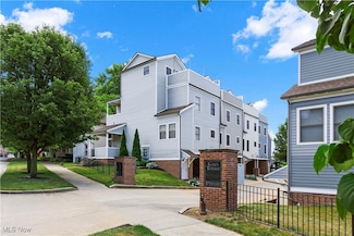 1338 W 54th St Unit 3, Cleveland, OH 44102