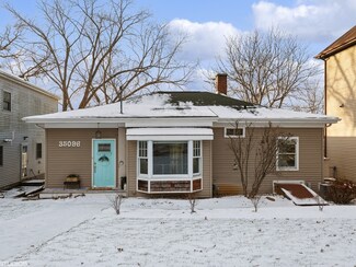 35096 N Shoreline Dr, Ingleside, IL 60041
