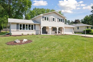 9940 Oxborough Rd, Bloomington, MN 55437