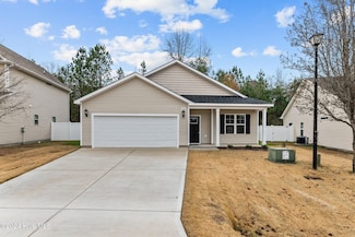 306 Hawks Bluff Dr, New Bern, NC 28560