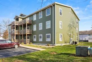 3230 E John Hinkle Place Unit 3, Bloomington, IN 47408