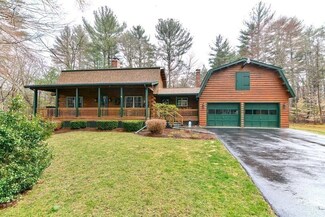 15 E Hodges St, Norton, MA 02766