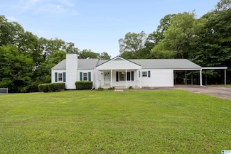 637 Windsor Dr NE, Graysville, AL 35073
