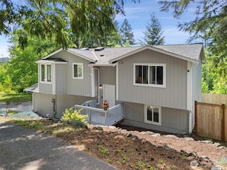 140 NE Rainier Place S, Belfair, WA 98528