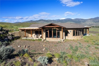 3 B Johnny Haase Ln, Winthrop, WA 98862