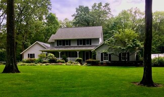 223 Shadywood Cir, Cranberry, PA 16319