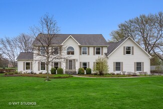 23921 Beacon Dr Unit 3, Lake Barrington, IL 60010