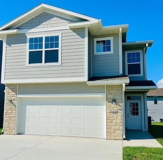 5420 153rd St, Urbandale, IA 50323