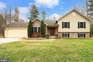1761 On Point Ln, Warriors Mark, PA 16877