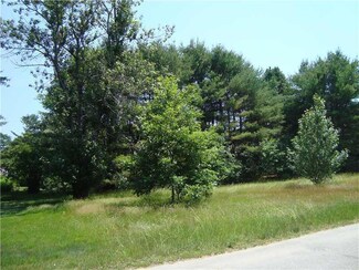 19 Parillo St, Lisbon, ME 04252