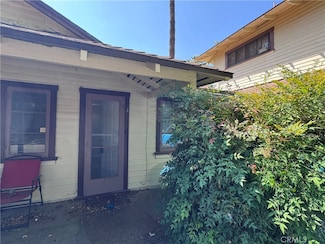2726 5th St Unit 4, Riverside, CA 92507