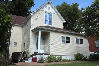 9205 Delphine Ave, Saint Louis, MO 63114