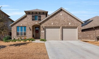 6145 Cobbetts Pond Ln, Fort Worth, TX 76179