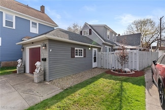 2086 Clarence Ave, Lakewood, OH 44107