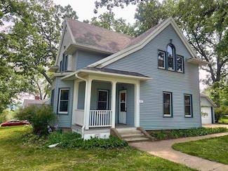 401 High St, Decorah, IA 52101