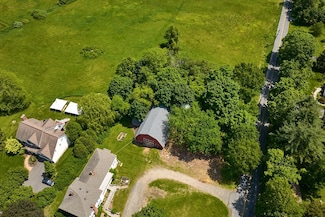 20 Station Rd, Amherst, MA 01002