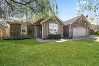 703 Grant Ave, Prairie Grove, AR 72753