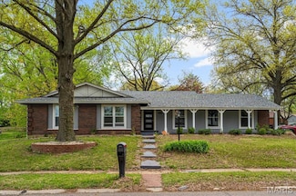 11720 Sheffield Dr, Florissant, MO 63033