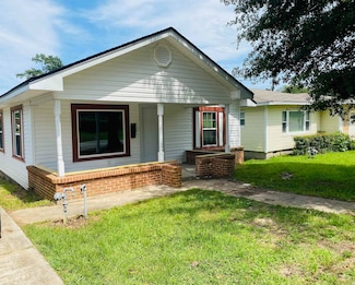 793 Lincoln Dr, Camden, AR 71701