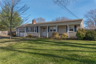 158 Capron Farm Dr, Warwick, RI 02886