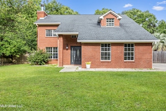 2717 N 6th St, Ocean Springs, MS 39564