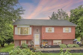 30 Highland Cir, Etters, PA 17319