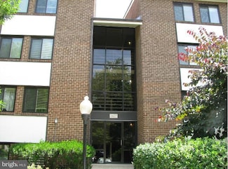 1427 Northgate Square Unit 32, Reston, VA 20190