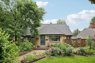 3154 N 82nd St, Milwaukee, WI 53222