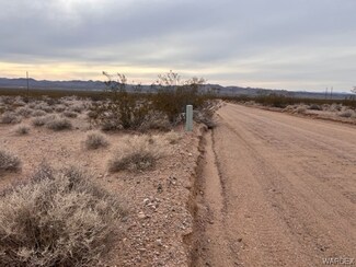 11041 W Indian Peak Dr, Willow Beach, AZ 86445