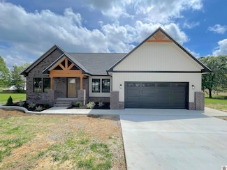 1360 Eagle Ln, Mayfield, KY 42066