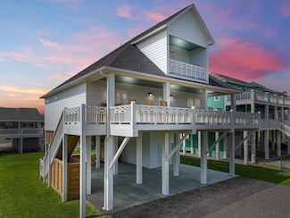 2301 Trinidad Dr, Bolivar Peninsula, TX 77650