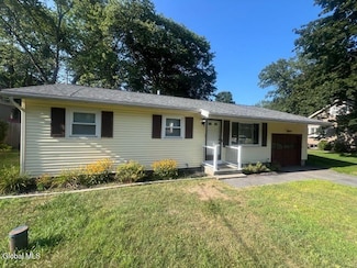 615 Sunny Ln, Ballston Spa, NY 12020