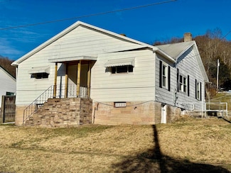 206 Main St, Worthington, WV 26591