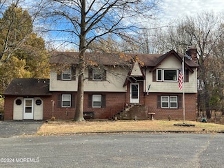 6 Storer Ct, Morganville, NJ 07751