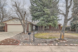 2056 S Newark Way, Aurora, CO 80014